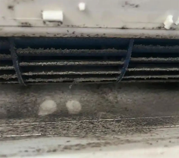 旌德空调吹的风有股烧焦味是怎么回事